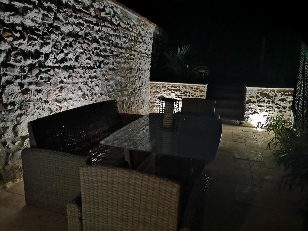 Апарт отель Tuilerie De La Cote 4* Ouzouer-Sur-Trezee Экстерьер фото